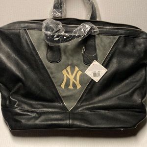 New York Yankees black travel tote bag